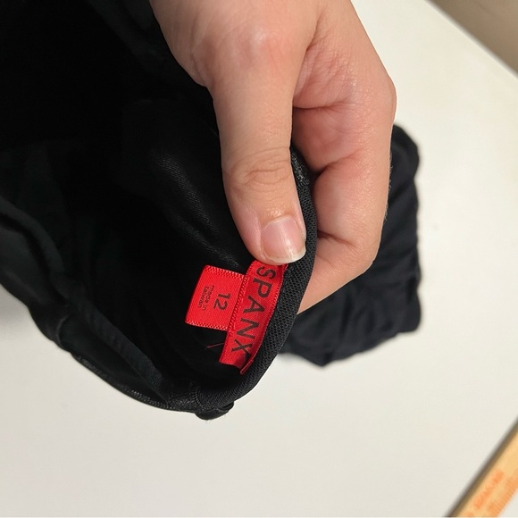 Spanx Ruched Swim Dress One Piece Swimsuit Black Size 12 K - Picture 5 of 8